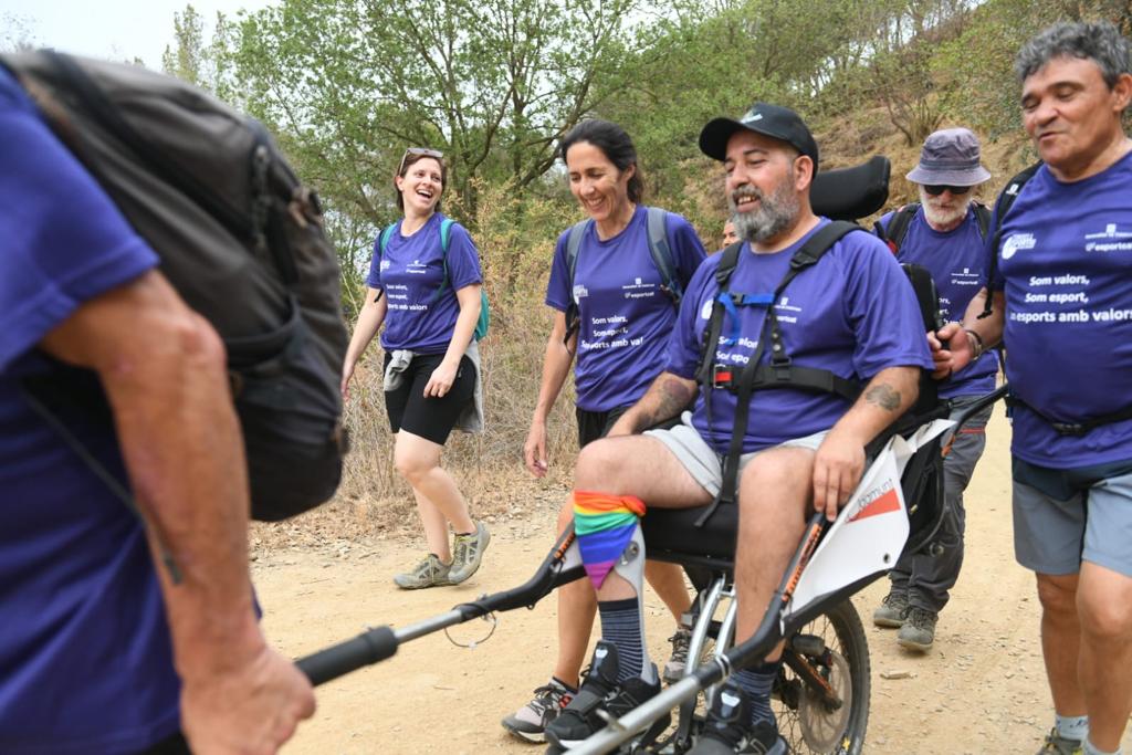 Imatge pels mitjans: El plaer de que t’ajudin a passejar per la muntanya