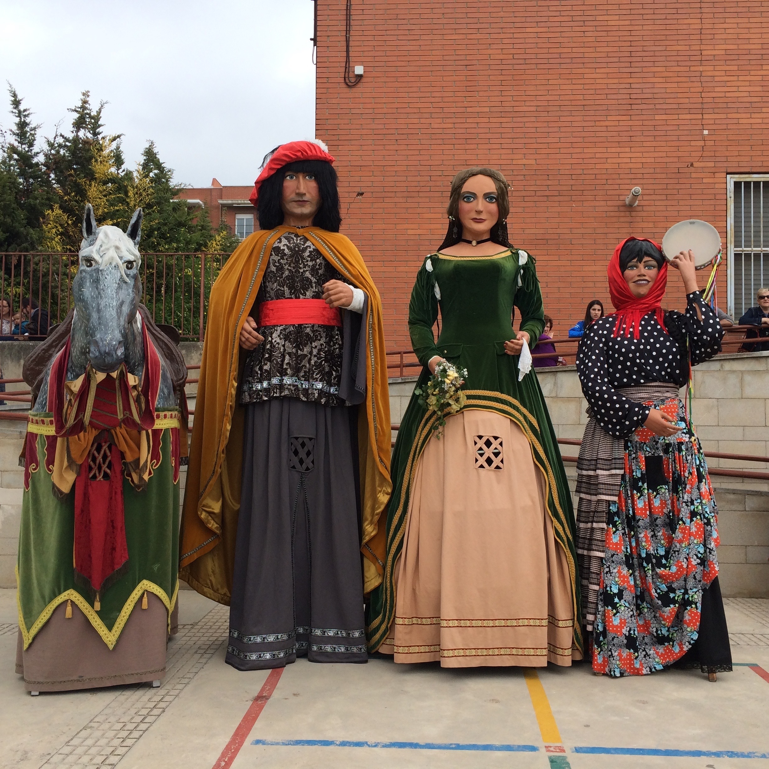 Imagen para los medios: Cercavila Infantil: fabricació de les rèpliques en petit dels Gegants d&#39;Esplugues